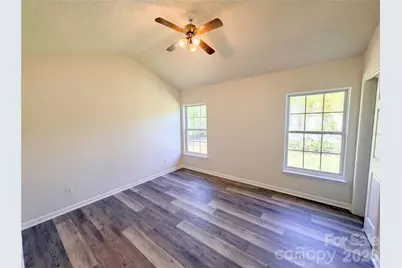 6032 Briggs Drive, Charlotte, NC 28269 - Photo 12