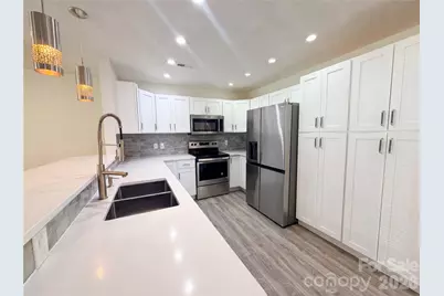 6032 Briggs Drive, Charlotte, NC 28269 - Photo 2