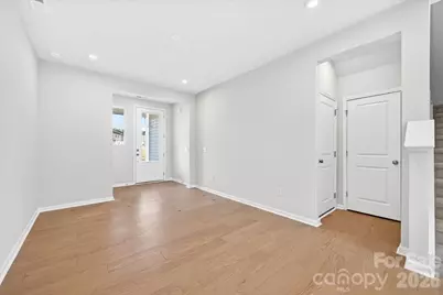 6053 Longar Lane, Charlotte, NC 28269 - Photo 6