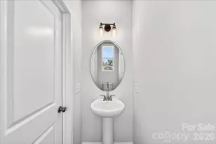 6053 Longar Ln, Charlotte, NC 28269 - Photo 16