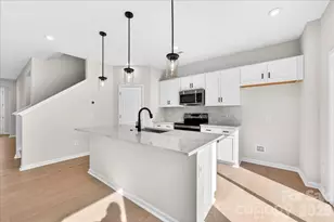 6053 Longar Ln, Charlotte, NC 28269 - Photo 8