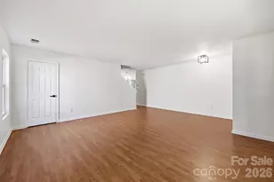 3902 Larkhaven Village Dr, Charlotte, NC 28215 - Photo 6