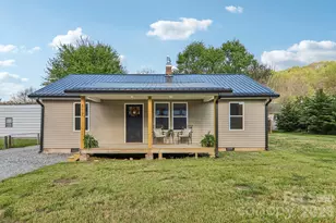 117 Virginia Ave, Waynesville, NC 28786 - Photo 2