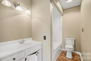 1742 NE 12th St, Hickory, NC 28601 - Photo 10