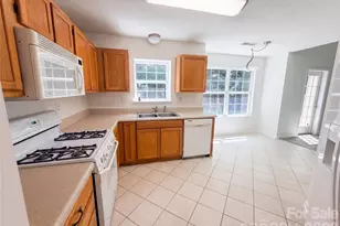 7423 Henderson Park Rd, Huntersville, NC 28078 - Photo 2