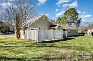 2745 Von Thuringer Ct, Charlotte, NC 28210 - Photo 16