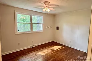 2730 4th St Pl NW, Hickory, NC 28601 - Photo 18