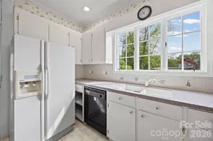 202 Pressley St, Clover, SC 29710 - Photo 18