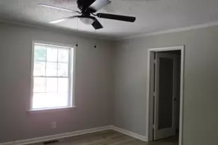 10922 Hilton Dr, Charlotte, NC 28214 - Photo 18