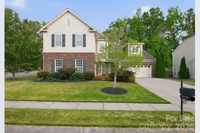 14703 Brannock Hills Drive, Charlotte, NC 28278 - Photo 2