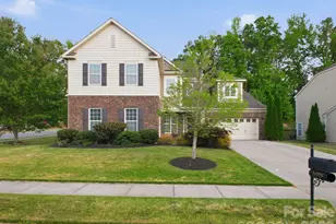 14703 Brannock Hills Dr, Charlotte, NC 28278 - Photo 2