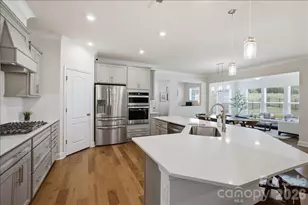 11432 Oakhampton Way, Matthews, NC 28105 - Photo 2