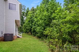 911 Grass Hollow Ct, Charlotte, NC 28216 - Photo 14