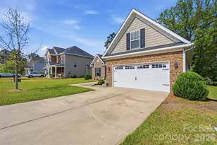 743 Edenhall Dr, Columbia, SC 29229 - Photo 2