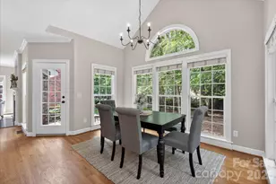 8700 Edgewater Ct, Waxhaw, NC 28173 - Photo 8