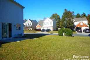 9205 Bellegarde Dr, Charlotte, NC 28277 - Photo 12