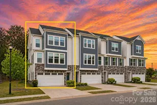957 Portrush Ln, Tega Cay, SC 29708 - Photo 2