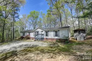 98 Fork Ridge Ln, Hendersonville, NC 28792 - Photo 2