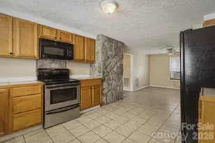 2566 Andrews Cir, Lenoir, NC 28645 - Photo 16