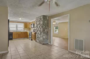2566 Andrews Cir, Lenoir, NC 28645 - Photo 22