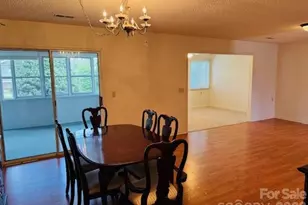 208 Dartcrest Dr, Hendersonville, NC 28792 - Photo 16