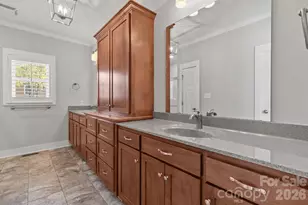 2411 Carriage Ln, Lincolnton, NC 28092 - Photo 10