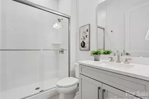 4230 Pinekirk Dr, Charlotte, NC 28269 - Photo 12