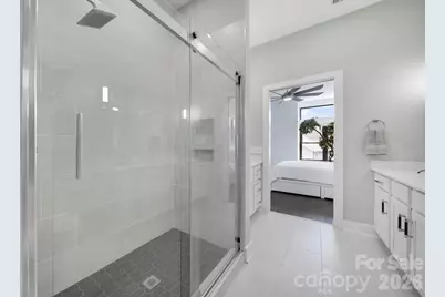 2401 Euclid Avenue #301, Charlotte, NC 28203 - Photo 14