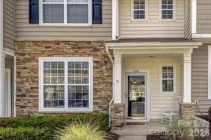 226 Dawn Mist Ln, Fort Mill, SC 29708 - Photo 2