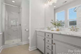 606 W End Dr, Charlotte, NC 28208 - Photo 14