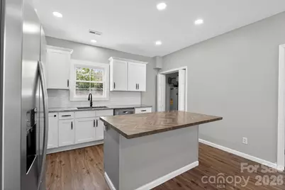 344 Mayflower Avenue, Cramerton, NC 28032 - Photo 6