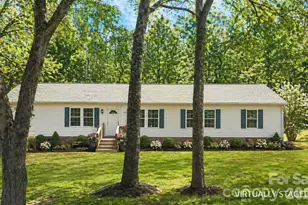 3634 Hillview Dr NE, Conover, NC 28613 - Photo 1
