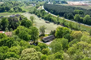 3634 Hillview Dr NE, Conover, NC 28613 - Photo 12