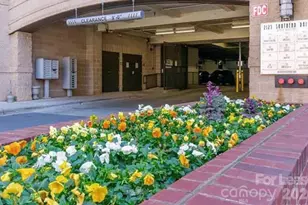 2125 Southend Dr, Charlotte, NC 28203 - Photo 2