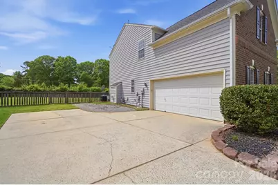 7724 Dinniston Drive, Huntersville, NC 28078 - Photo 2