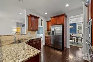 949 Autumn Glen Ct, Lake Wylie, SC 29710 - Photo 4