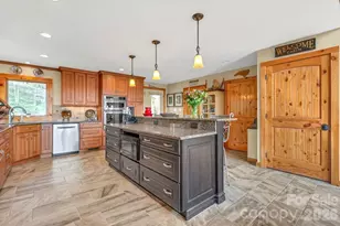7054 Grandview Cir, Newland, NC 28657 - Photo 16