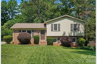 1821 Huntington Place, Rock Hill, SC 29732 - Photo 2
