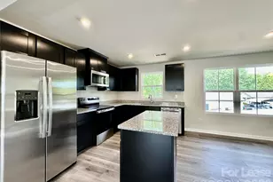 8038 Sinnet Pl, Charlotte, NC 28269 - Photo 10