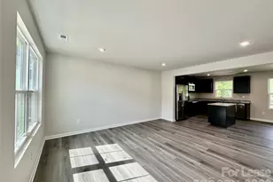 8038 Sinnet Pl, Charlotte, NC 28269 - Photo 16