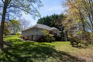 69 N Willow Brook Dr, Asheville, NC 28806 - Photo 2