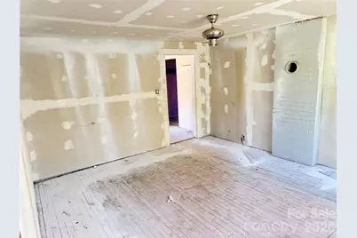 100 Hickory Street, Rhodhiss, NC 28667 - Photo 8