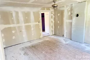 100 Hickory St, Rhodhiss, NC 28667 - Photo 8