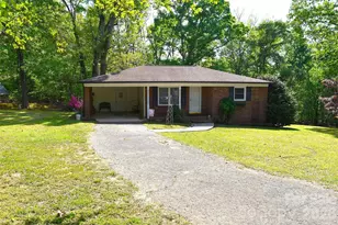 217 Redwood Ln, Lincolnton, NC 28092 - Photo 2