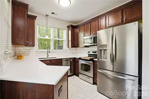 6048 Champions Crest Dr, Charlotte, NC 28269 - Photo 8