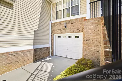 6048 Champions Crest Drive, Charlotte, NC 28269 - Photo 32