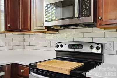 6048 Champions Crest Drive, Charlotte, NC 28269 - Photo 10