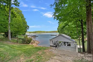 1420 Roundstone Rd, Sherrills Ford, NC 28673 - Photo 6