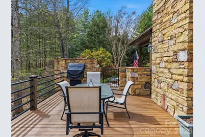 1000 McFarlane Way, Hendersonville, NC 28739 - Photo 28