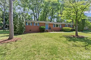 7108 Preston Ct, Charlotte, NC 28215 - Photo 2